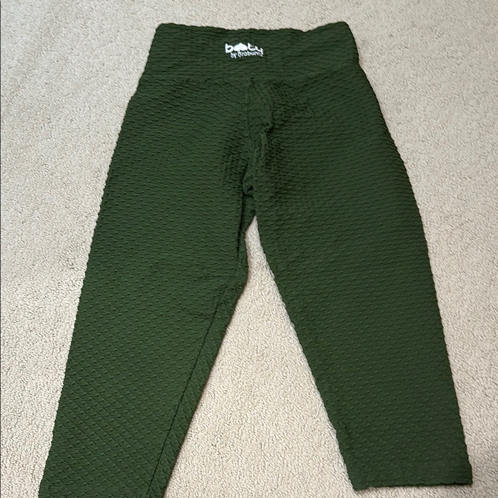 Booty by Brabants Cropped Textured Olive Leggings